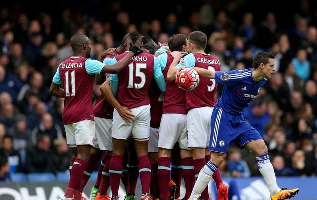 火箭哈登末节三分连续命中