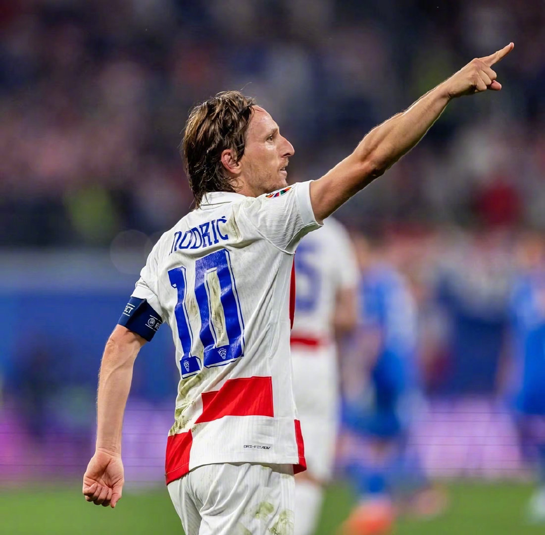 快船全队5人得分上双&终止五连败，战绩反超国王升至西部第13