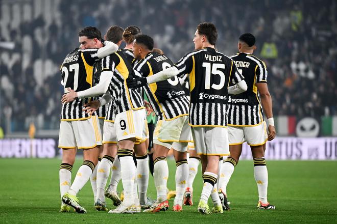 图赫尔：会找阿诺德聊聊，不过夸安萨目前竞争右后卫稍微领先